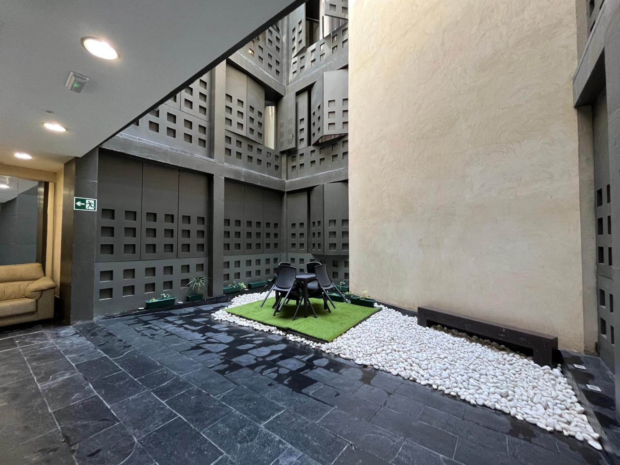 Center Sevilla Confort 4 Exterior photo